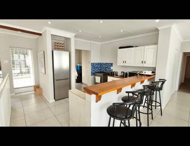 4 BEDROOM HOUSE FOR SALE IN VAAL MARINA